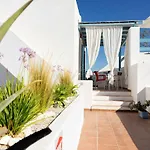 Fivos Apartament *