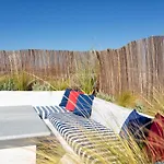 Apartament Fivos *